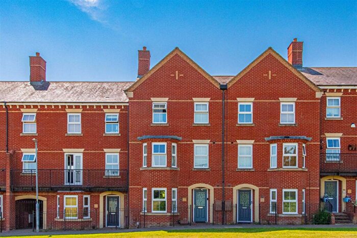 4 Bedroom Town House For Sale In Frank Large Walk, St. Crispin, Northampton, NN5