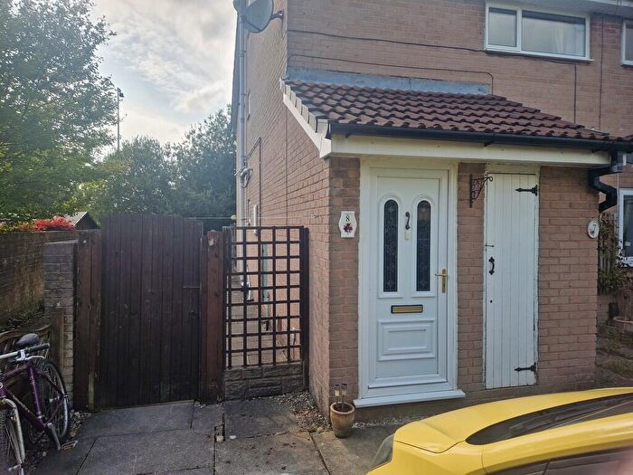 2 Bedroom Mews To Rent In Oak Croft, Clayton-le-woods, Chorley, PR6