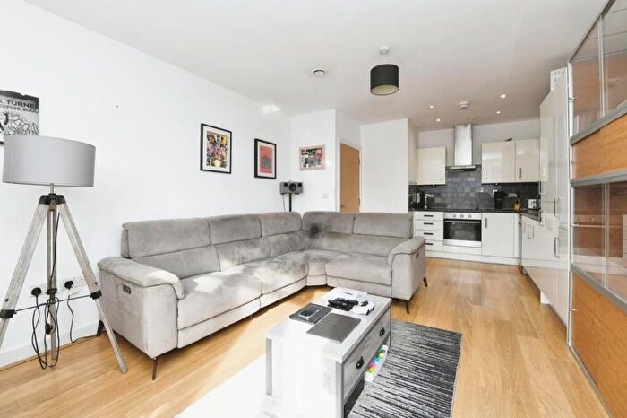 2 Bedroom Flat For Sale In The Ropewalk, Nottingham, NG1