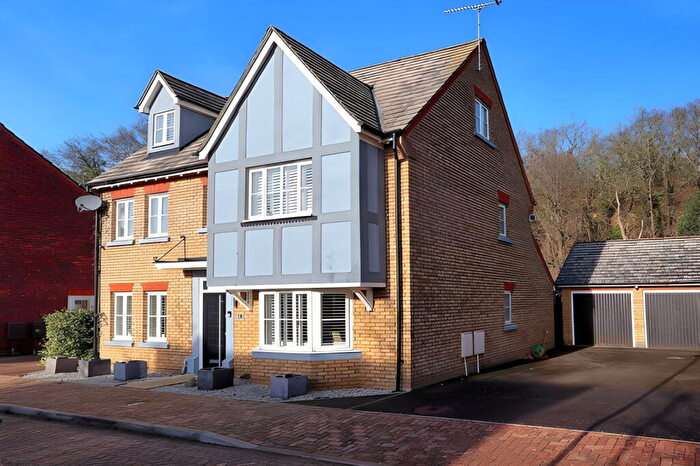 4 Bedroom Detached House For Sale In San Luis Drive, Chafford Hundred, Grays, Thurrock, RM16