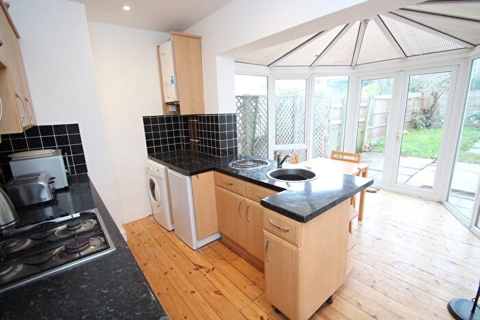 2 Bedroom Terraced House To Rent In Oval Road, Croydon, CR0