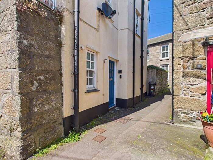 1 Bedroom Flat For Sale In Mousehole, Penzance - Ground Floor Apartment, TR19