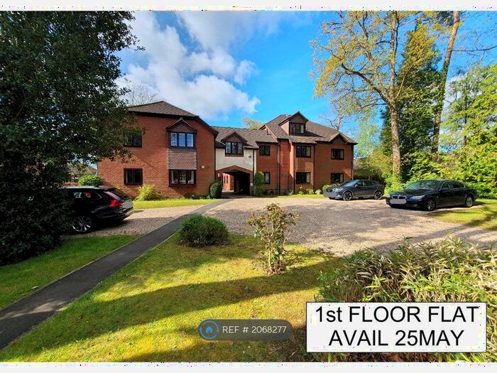 2 Bedroom Flat To Rent In Fircroft, Fleet, GU51