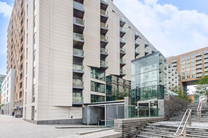 2 Bedroom Flat To Rent In East Ferry Road, Canary Wharf, E14