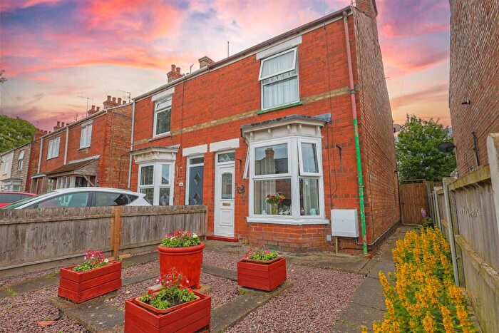 3 Bedroom Semi Detached House For Sale In Pennygate, Spalding, PE11