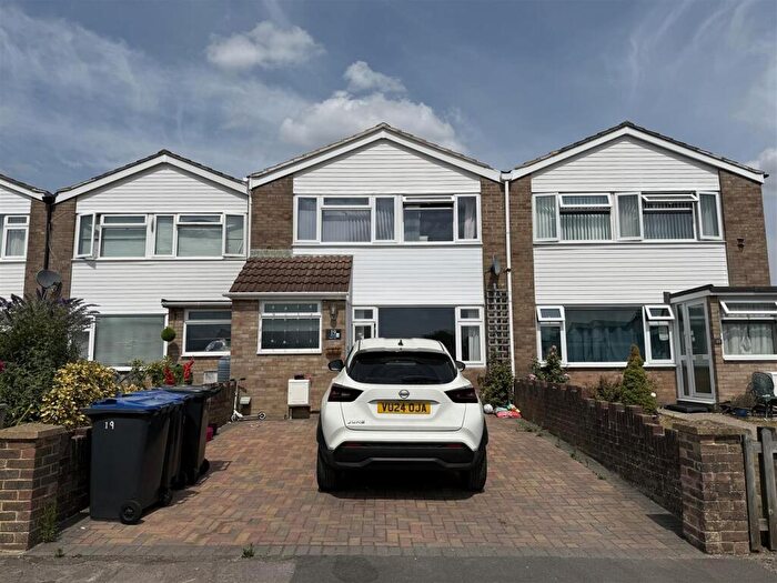 3 Bedroom Terraced House To Rent In Mills Road, Melksham, SN12