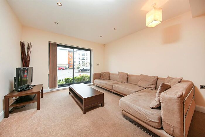 2 Bedroom Flat For Sale In Hall View, Bradbury Place, Chatsworth Road, Chesterfield, S40