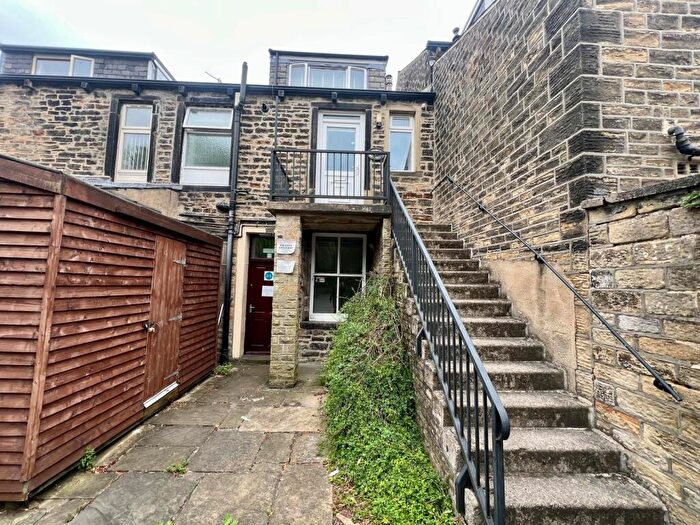 2 Bedroom Flat To Rent In Kirkgate, Silsden, Keighley, West Yorkshire, BD20