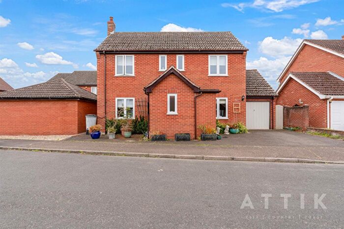 3 Bedroom Detached House For Sale In Moorfield Road, Mattishall, Dereham, NR20