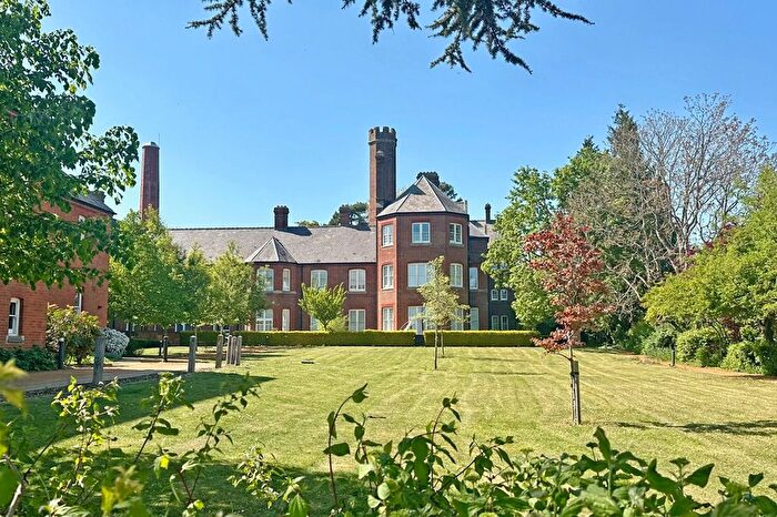 2 Bedroom Flat For Sale In Frilsham Court, Cholsey, Oxfordshire, OX10