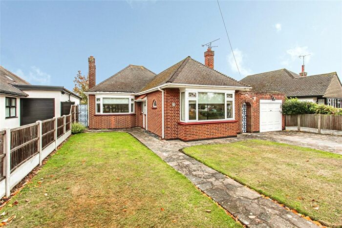 2 Bedroom Bungalow For Sale In Branscombe Square, Southend-On-Sea, Essex, SS1