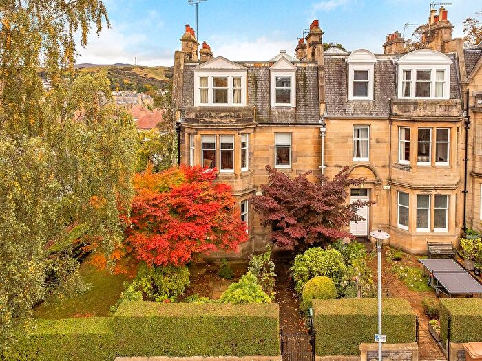 5 Bedroom Flat For Sale In Lauder Road, Edinburgh, EH9