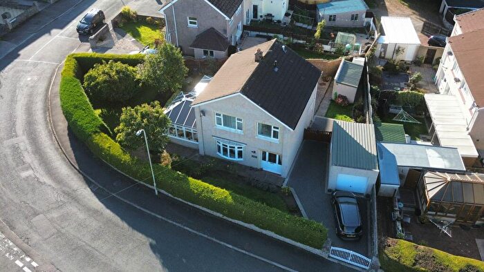 3 Bedroom Detached House For Sale In Daleside, Bryncethin, Bridgend, Bridgend County., CF32