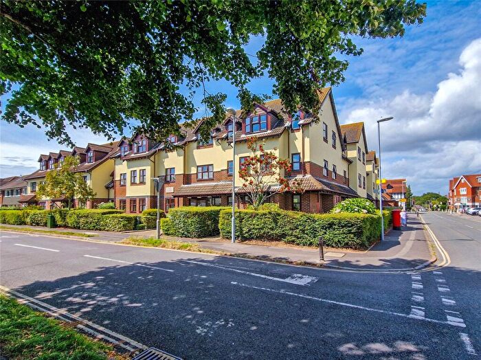 2 Bedroom Apartment For Sale In Wortley Road, Highcliffe, Christchurch, Dorset, BH23