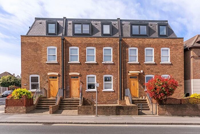 1 Bedroom Apartment For Sale In Manor Road, Wallington, SM6