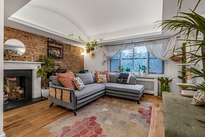 1 Bedroom Flat For Sale In Dorset Square, Marylebone, London, NW1