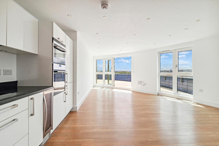 2 Bedroom Flat To Rent In Queensland Road, Islington, N7