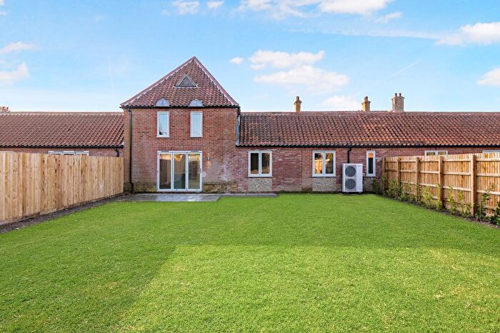 4 Bedroom Terraced House For Sale In Lower Farm Mews, Tittleshall, PE32