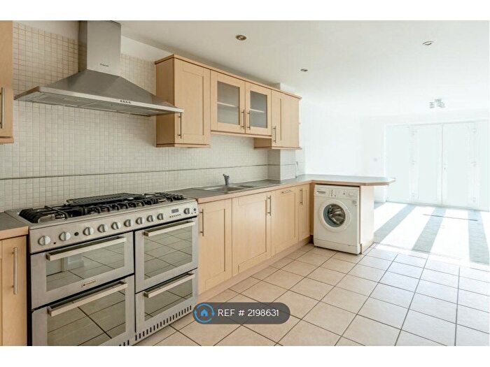 5 Bedroom Terraced House To Rent In Filton Avenue, Horfield, Bristol, BS7