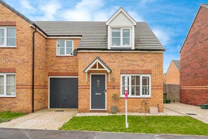 3 Bedroom Semi Detached House For Sale In Grange View, Winterton, Scunthorpe, DN15