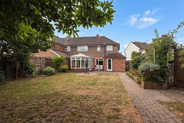 3 Bedroom Semi-Detached House For Sale In Newton Gardens, Paddock Wood, Tonbridge, TN12