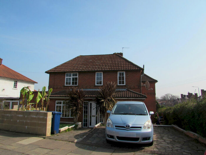 4 Bedroom End Of Terrace House To Rent In Langham Road, Edgware, HA8