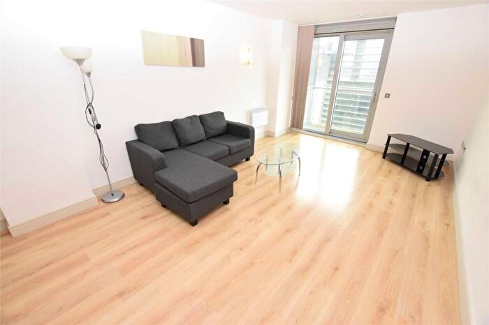 2 Bedroom Flat To Rent In Great Northern Tower, Watson Street, Greater Manchester, M3