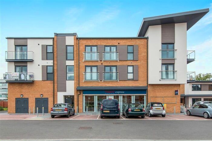 2 Bedroom Flat To Rent In Mercator Close, Southampton SO16