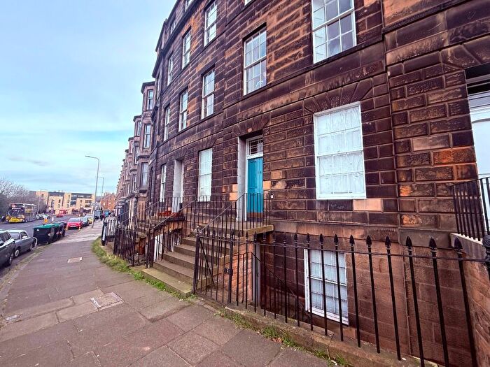 3 Bedroom Flat To Rent In Brandon Street, New Town, Edinburgh, EH3