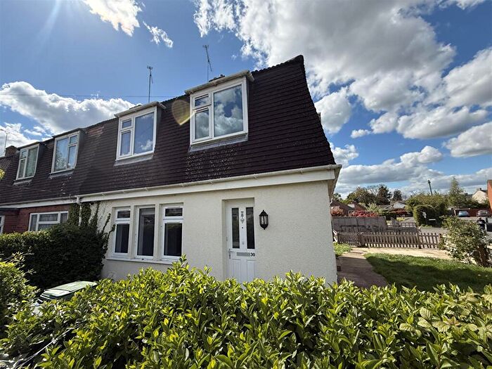 3 Bedroom Semi Detached House For Sale In Milton Avenue, Melksham, SN12