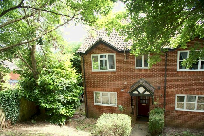 1 Bedroom End Of Terrace House To Rent In Town End Close, Godalming, GU7