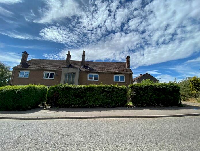 2 Bedroom Flat To Rent In Campsie Road, Perth, PH1