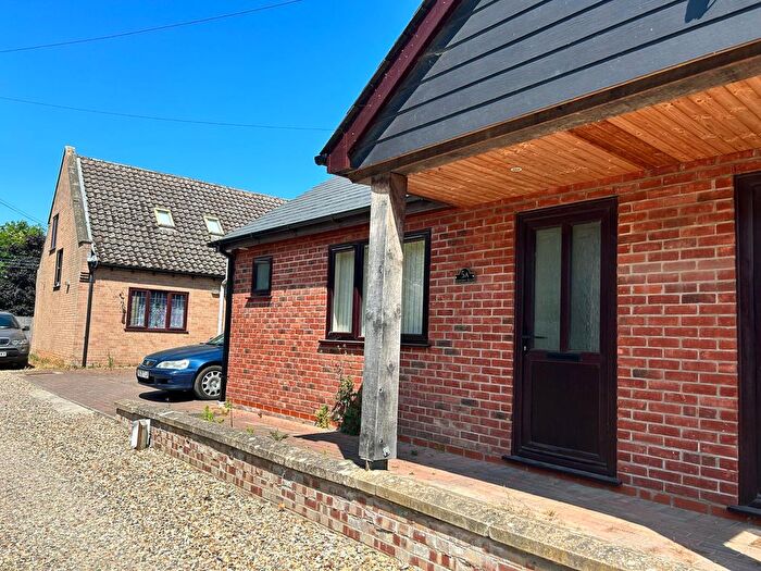 2 Bedroom Cottage To Rent In Beeches Road, Bury St. Edmunds, IP28