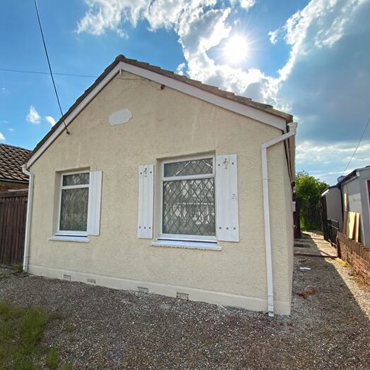 4 Bedroom Detached Bungalow For Sale In Honiley Avenue, Wickford, SS12