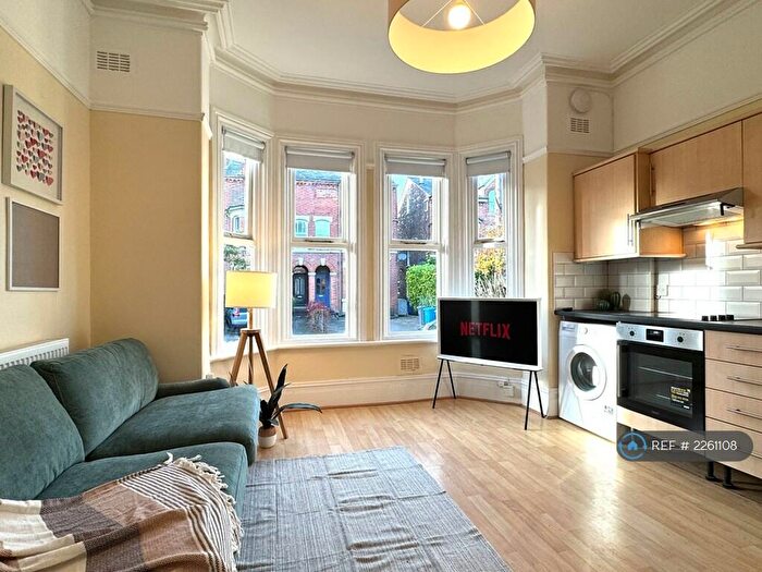 1 Bedroom Flat To Rent In Claremont Grove, Manchester, M20