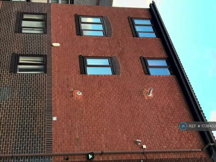 2 Bedroom Flat To Rent In Bell Street, Brierley Hill, DY5