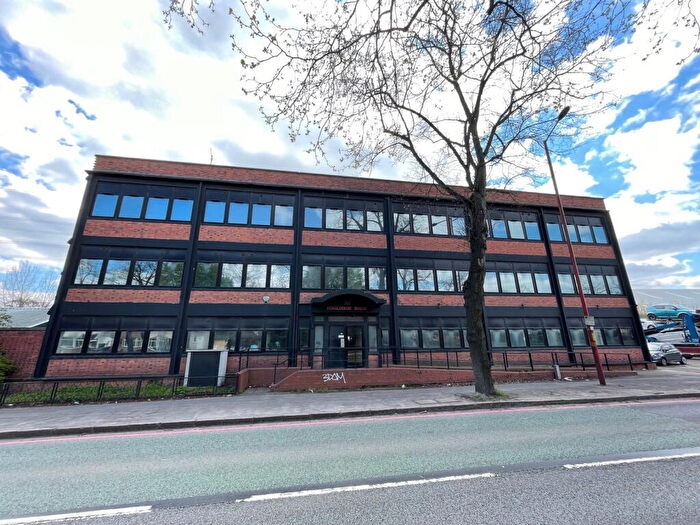 1 Bedroom Flat To Rent In Tomlinson House, Tyburn Road, Birmingham, B24