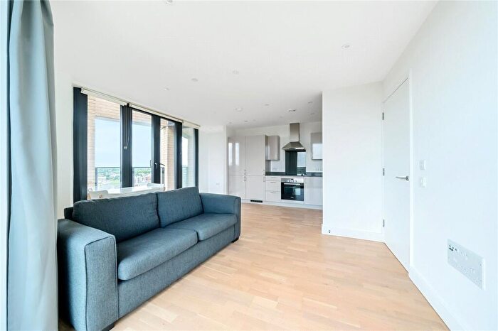 2 Bedroom Apartment To Rent In Burgess Springs, Chelmsford, CM1