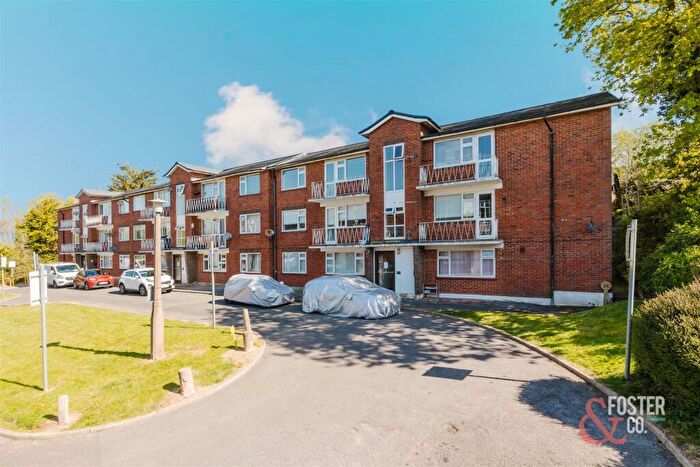 2 Bedroom Flat For Sale In Keymer Court, Burgess Hill, RH15