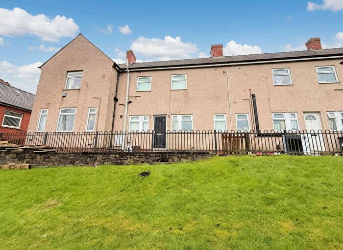 2 Bedroom Terraced House For Sale In Ovenden Way, Halifax, HX3