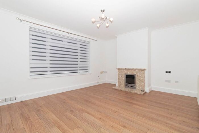 1 Bedroom Flat To Rent In William Place, Stevenage, SG2