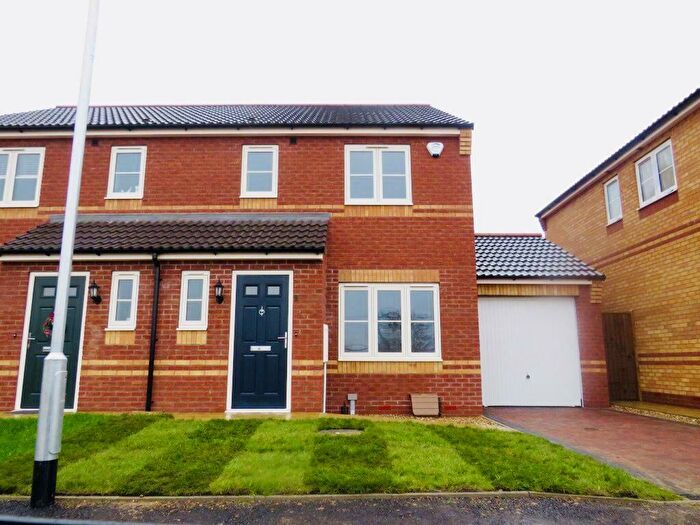 3 Bedroom Semi-Detached House To Rent In Harland Road, Lincoln, LN2