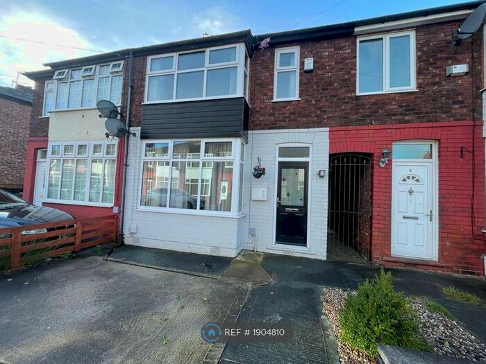2 Bedroom Semi-Detached House To Rent In Massey Avenue, Failsworth, Manchester, M35