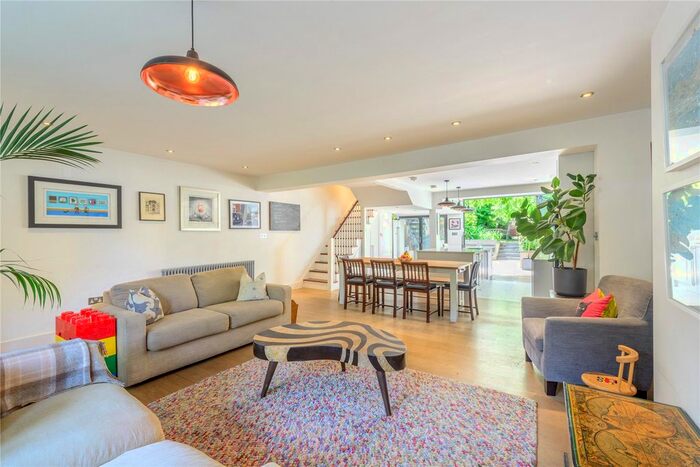 4 Bedroom Terraced House To Rent In Petherton Road, London, N5