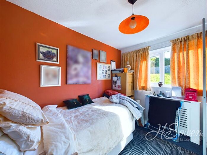 2 Bedroom Flat For Sale In Langstone Close, Torquay, TQ1