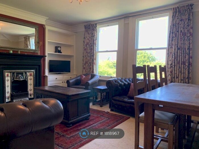 2 Bedroom Flat To Rent In Kew Road, Richmond, TW9