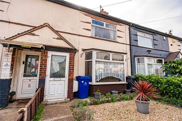 3 Bedroom Terraced House For Sale In Boulevard Avenue, Grimsby, Lincolnshire, DN31