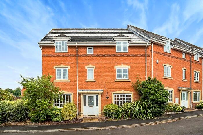 5 Bedroom End Of Terrace House To Rent In Bentley Drive, Oswestry, Shropshire, SY11