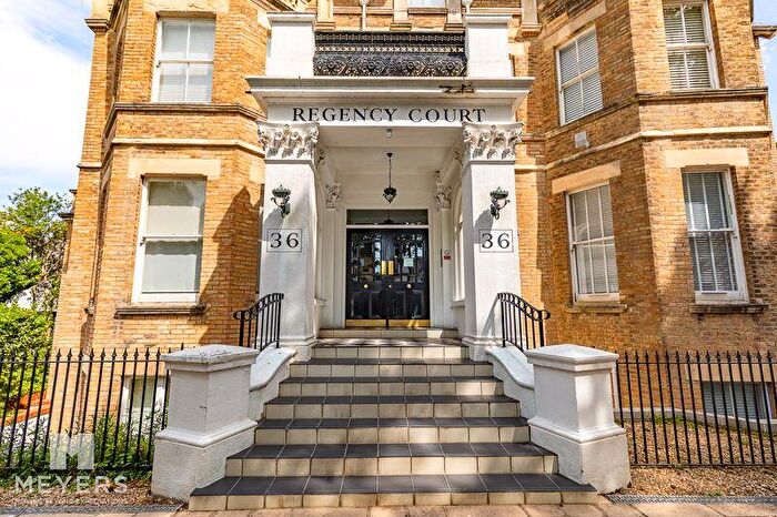 2 Bedroom Flat For Sale In Regency Court, Knyveton Road, Bournemouth, BH1