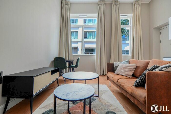 1 Bedroom Flat To Rent In Carpet Street Sugar House Island, E15